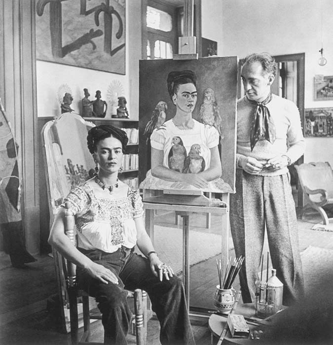 Nickolas Muray, Frida with Nick in her studio, Coyoacan (1941).