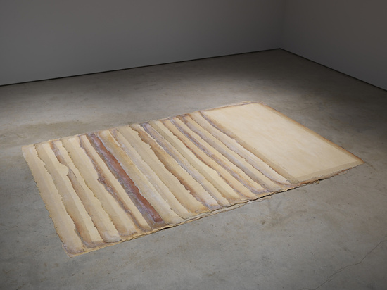 Augment — Eva Hesse, 1968 Latex, canvas Installation variable: 17 units, each: 198.1 x 101.6 cm / 78 x 40 in Private Collection © The Estate of Eva Hesse Photo: Genevieve Hanson